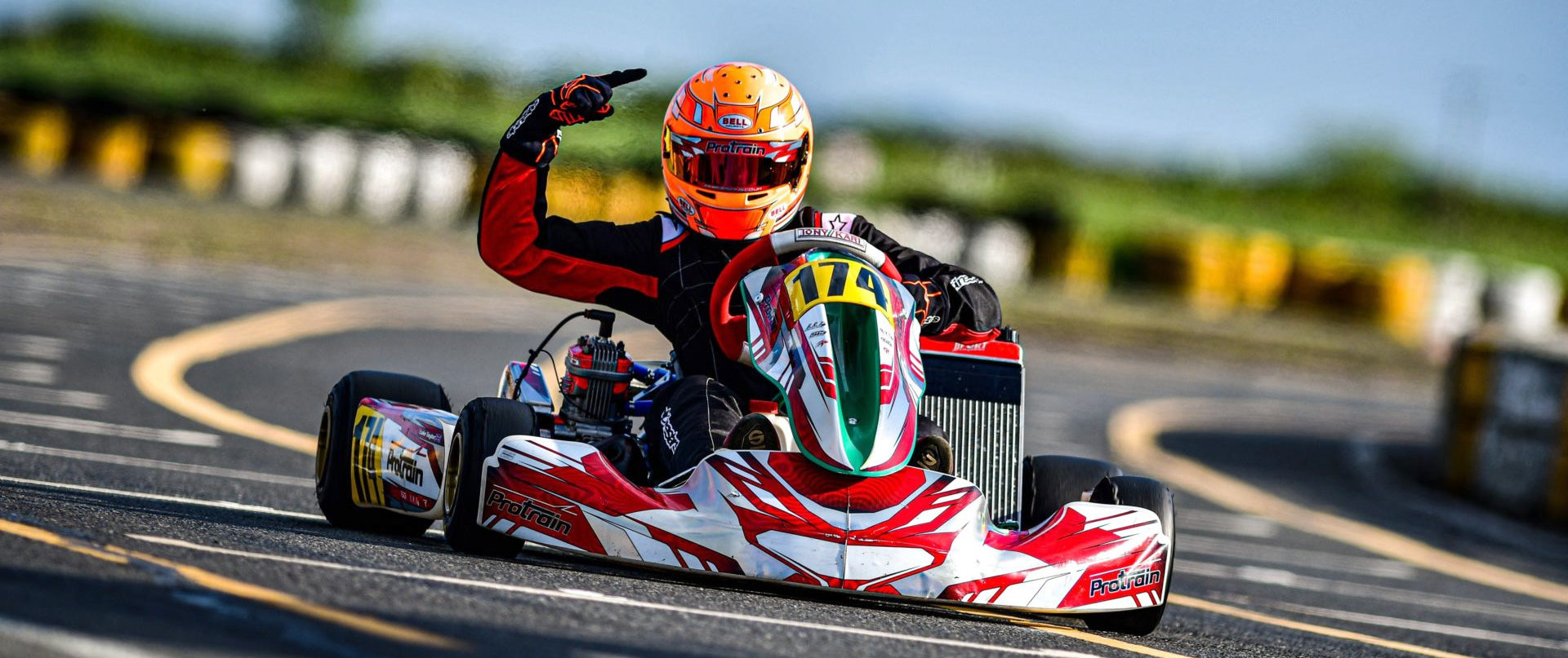 Complete Guide to Choosing the Best Go Kart Racing Suit – Speedx Gear